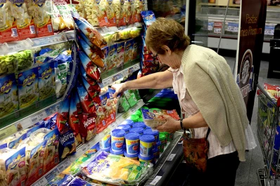 Por la inflación, el Gobierno activa la Ley de Góndolas