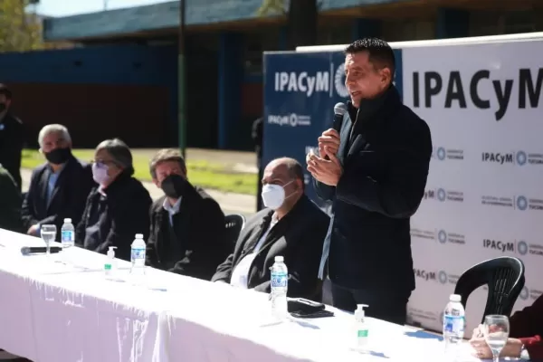 Las organizaciones políticas fueron la piedra angular del plan de vacunación