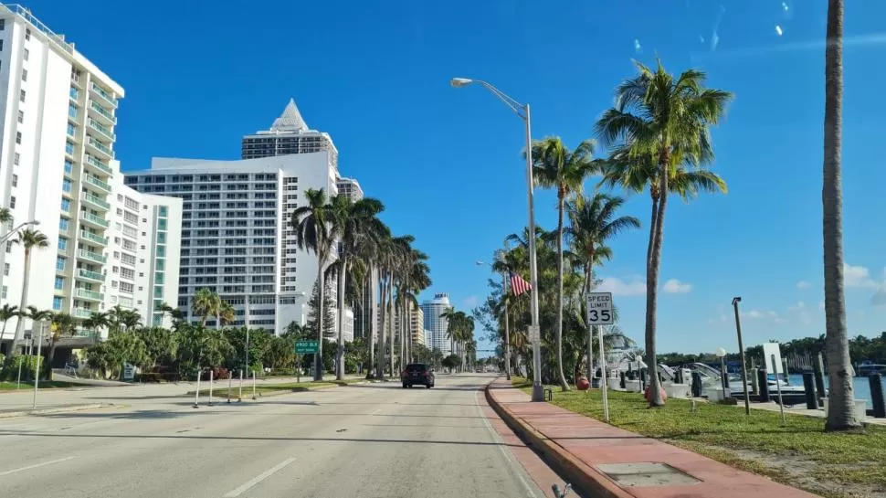 SOLEADA MIAMI. La ciudad aguarda una invasión de turistas que viajarán no solo por las vacunas gratuitas. 