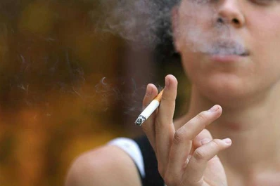 Por qué los jóvenes fuman hoy