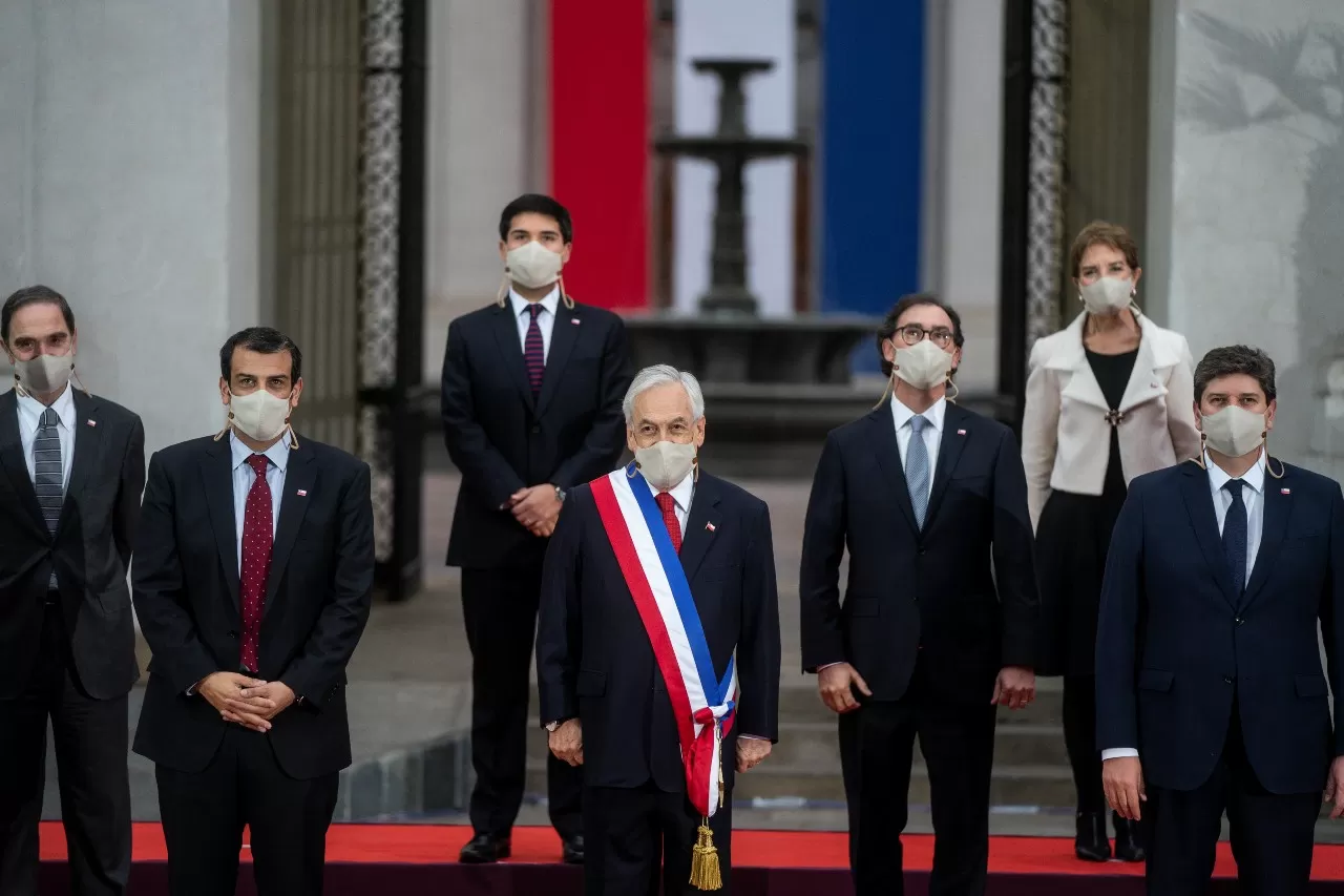 CHILE. Sebastián Piñera, junto a su gabinete.