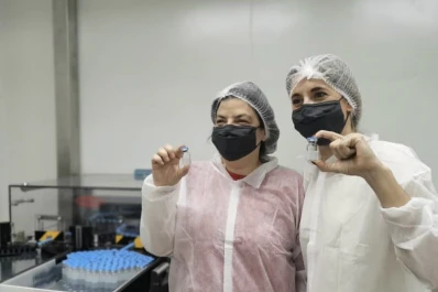 El Gobierno calcula que el próximo año habrá una vacuna argentina contra covid-19