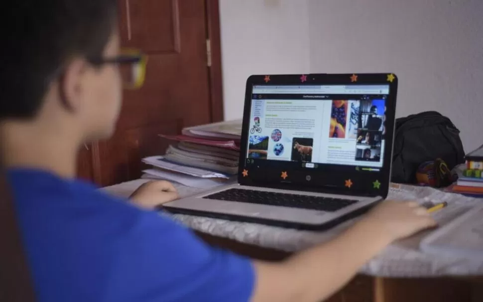 EN LA CASA. Esta semana los chicos estudiarán desde su hogar.  