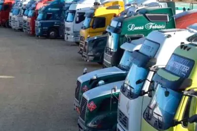 Los transportistas paran desde el martes