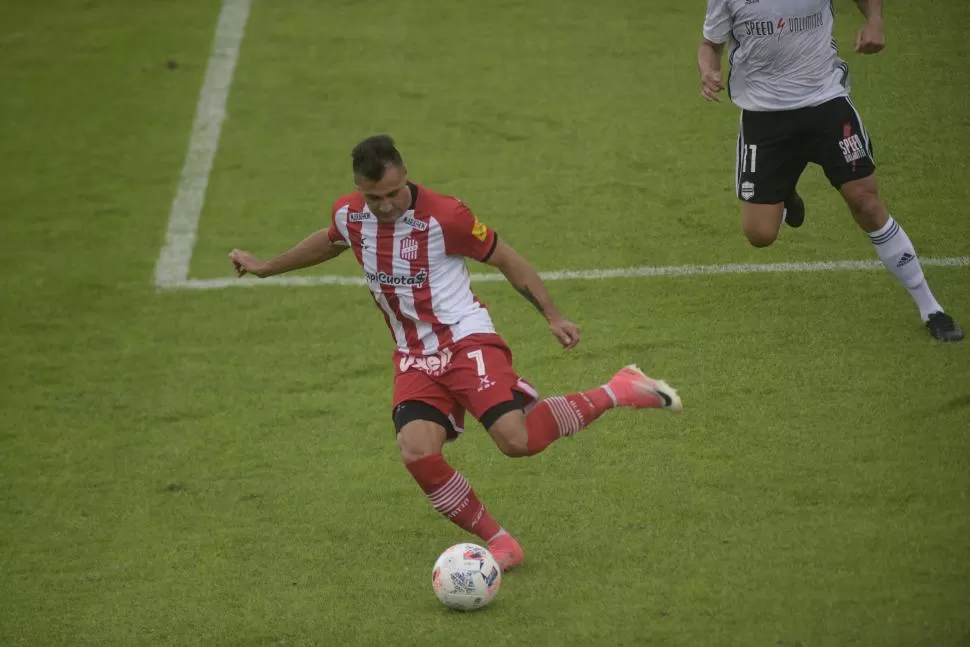 SIEMPRE AL ATAQUE. Gonzalo Rodríguez es una de las principales armas que tiene en ofensiva el equipo que conduce técnicamente Pablo de Muner.  