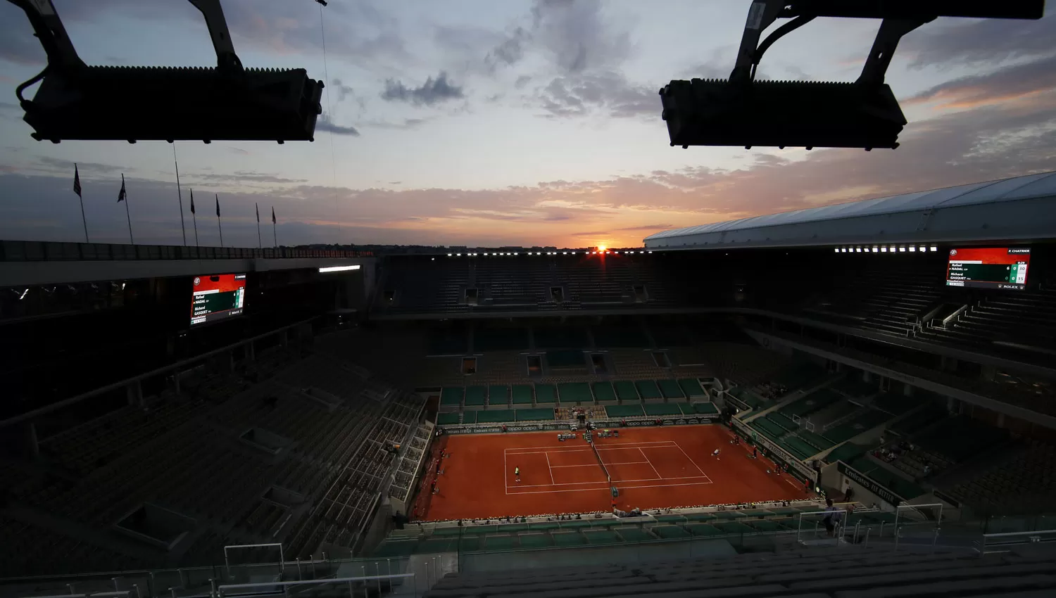 SOSPECHAS. Una caída de Sizikova en un partido de dobles despertó las dudas de los investigadores.