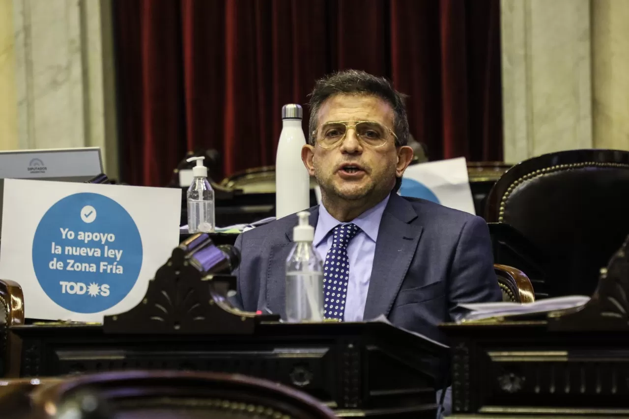 CARLOS CISNEROS. Diputado del Frente de Todos, en el recinto de la Cámara Baja. Foto: Prensa y Difusión