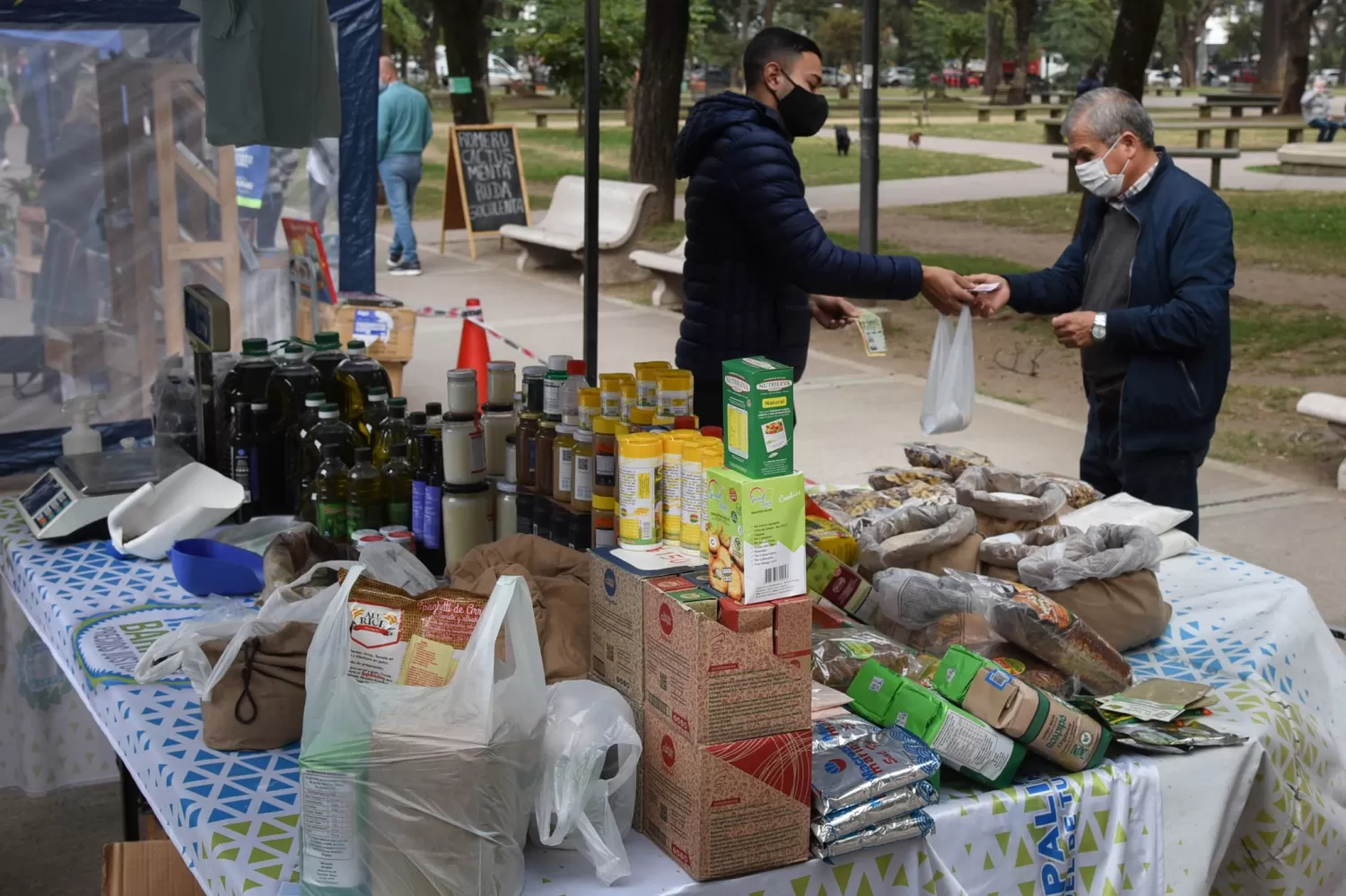 EL MERCADO EN TU BARRIO. Foto de Prensa de la Municipalidad de San Miguel de Tucumán