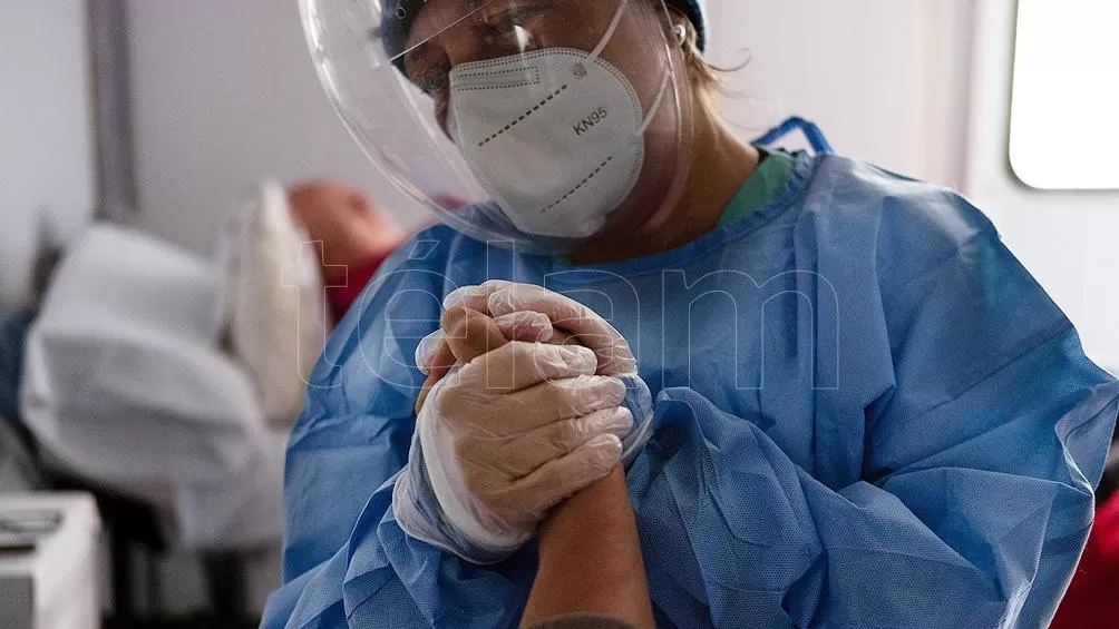 CERTEZAS. Sabemos que todas las vacunas contra el coronavirus generan una respuesta inmune en las personas, pero esa respuesta es variada. TELAM