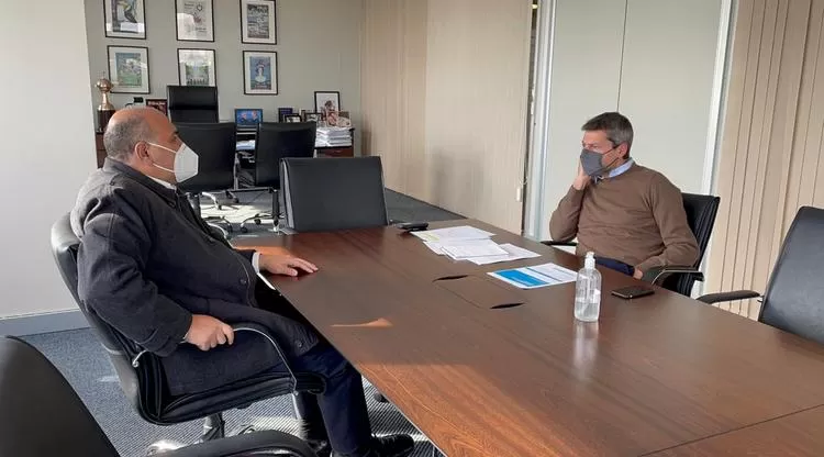 UN AMIGO. Manzur y Lammens, durante el encuentro de hoy. COMUNICACIÓN PÚBLICA DE TUCUMÁN