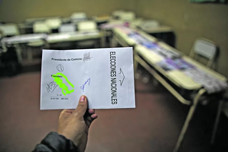 CUARTO OSCURO. Entre el voto de confianza y el voto castigo. 