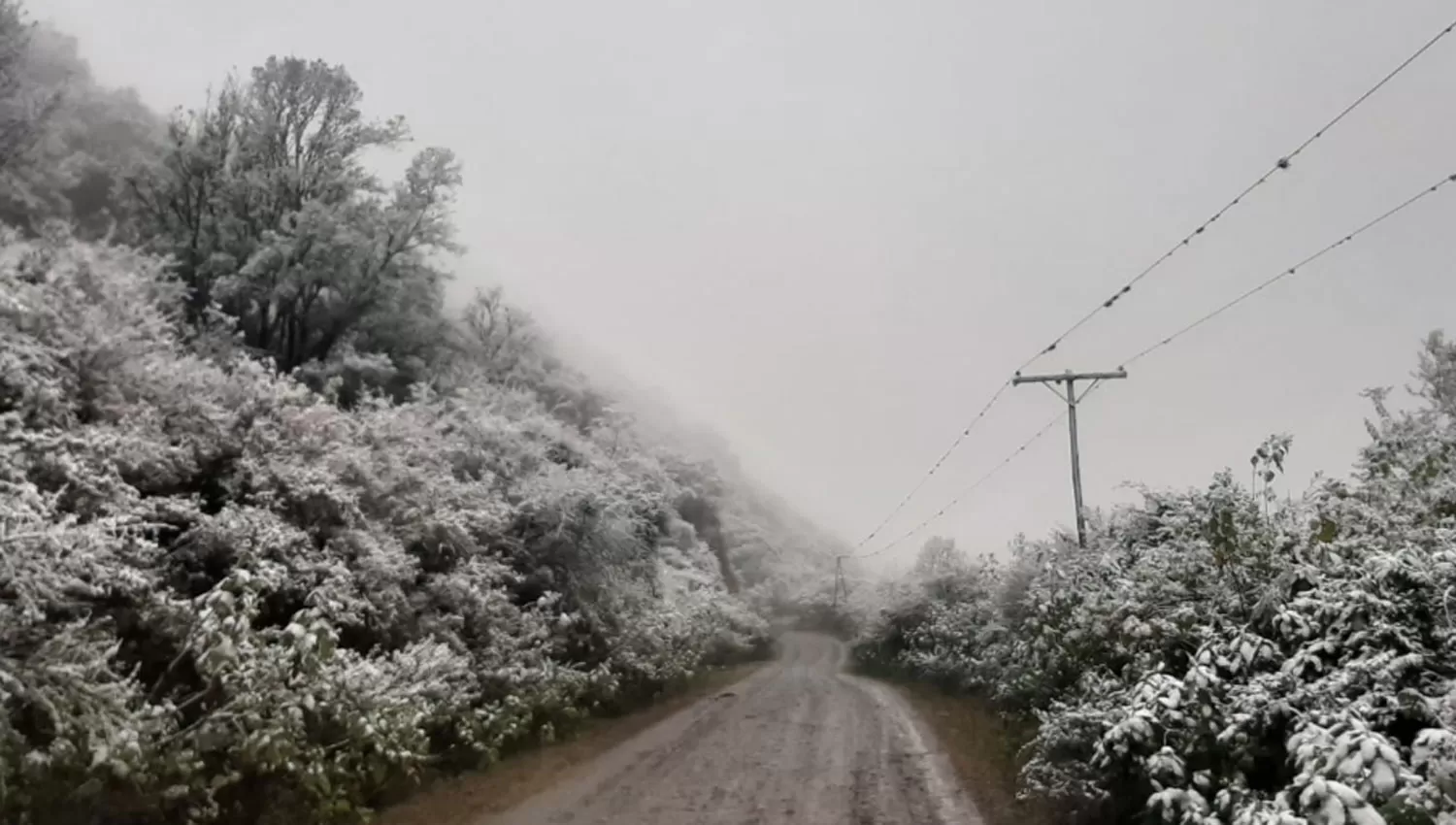 POR SAN PEDRO. Las imágenes fueron tomadas en el trayecto de la ruta 311, que une la villa turística con Hualinchay. 