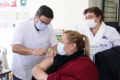 Si tuve covid-19 ¿cuánto tiempo debo esperar para recibir la primera vacuna?