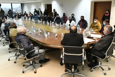 Jaldo recibió en la Legislatura a dirigentes del departamento Leales