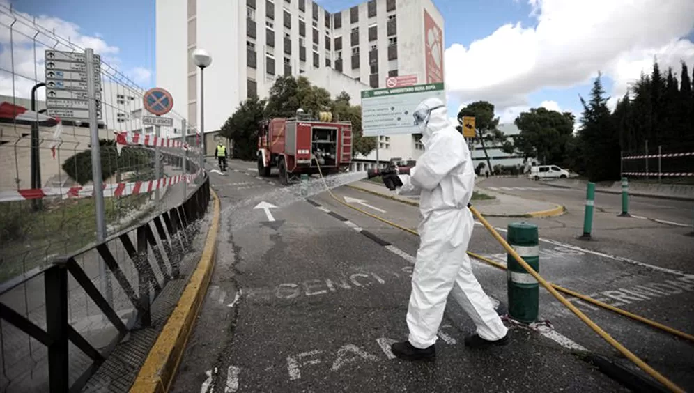 MEDIDAS. Con una ocupación de camas críticas de covid-19 del 80%, Córdoba endurece las restricciones.