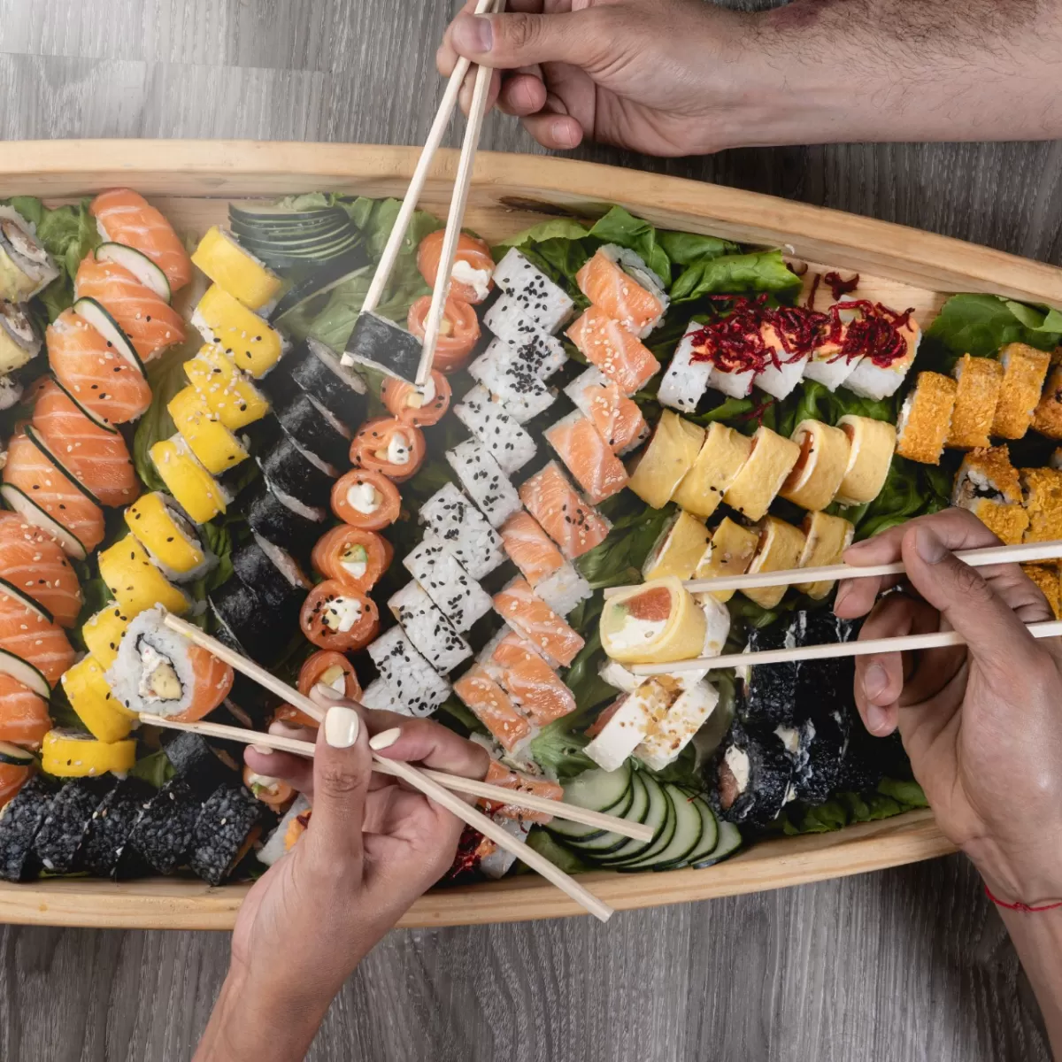 CANOA DE SUSHI. Sibarita's Sushi.