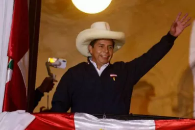Ex militares de Perú llaman a desconocer el triunfo de Castillo