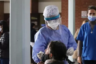 Coronavirus en Tucumán: el viernes arranca con 14 fallecidos y menos de 900 casos