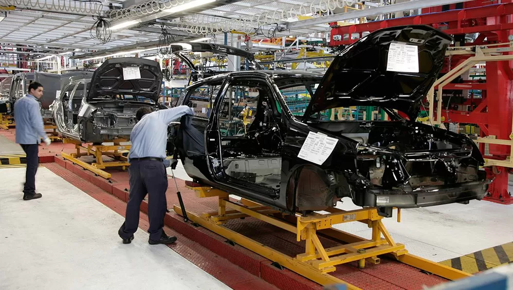 FUTURO. Peugeot analiza el mercado eléctrico en el país y anuncia dos modelos híbridos.