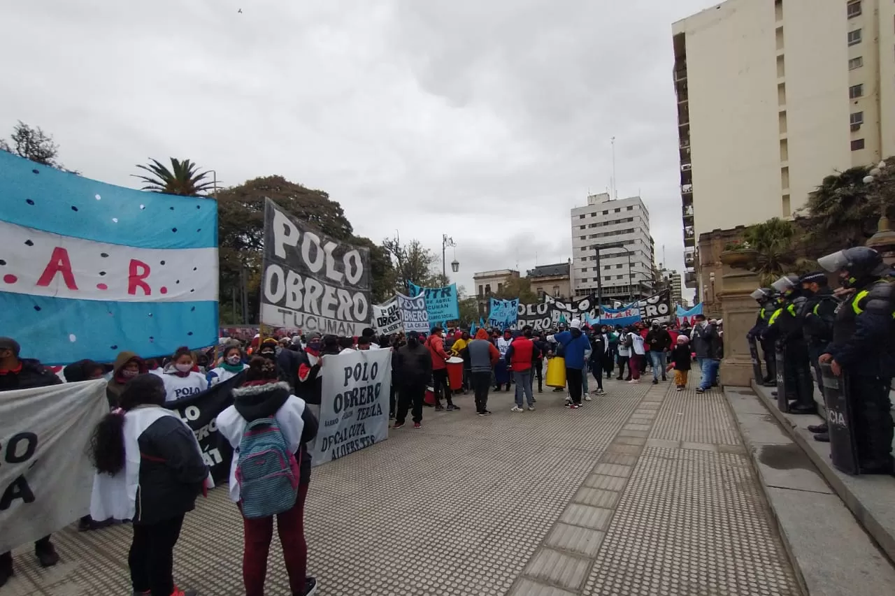Movilización del PO, ayer. Foto @martincorreapo