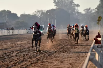 Con la mira en el podio