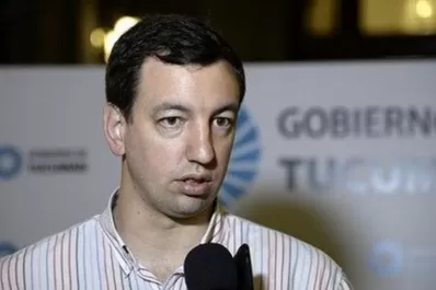 Fisuras en el Dique: La responsabilidad es de la empresa concesionaria, pero el Gobernador tomó la decisión de financiar la obra