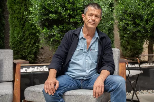 “Si le hubiese dicho a mi editor que quería escribir sobre un hombre que mató a sus hijos, me hubiese dicho que así no suceden las cosas en la vida real”