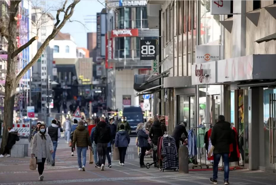 ALEMANIA. Reclaman la flexibilización de los horarios en las aperturas de los comercios. FOTO DE REUTERS.