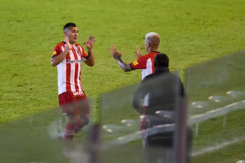 ¿SIGUE O SE VA? La brecha económica entre lo que pretende Rodríguez y lo que ofrece la CD es importante y el día límite se acerca. Los dirigentes y el cuerpo técnico desean que el punta continúe en el club. LA GACETA / FOTO DE DIEGO ÁRAOZ