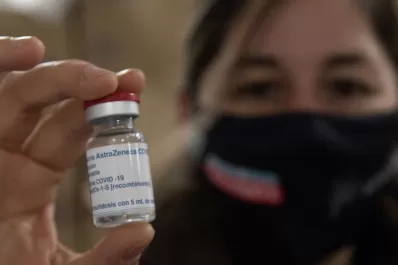 Mañana llegarán al país más dosis de AstraZeneca y Sinopharm