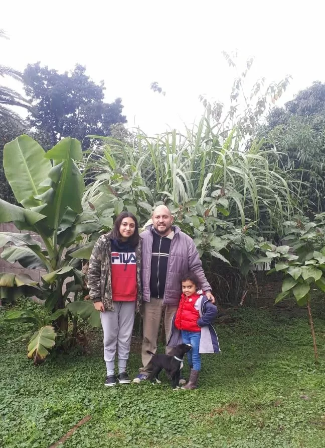 ¿QUÉ DEJAMOS? Javier dice que con el nacimiento de sus hijas comenzó a tener más sensibilidad por el medio ambiente y el futuro del planeta. 