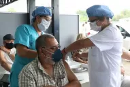 Sputnik V: quiénes esperan en Tucumán por la segunda dosis de la vacuna 