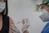 Mayores de 30 que no sacan turno: 50% de reacios a la vacuna