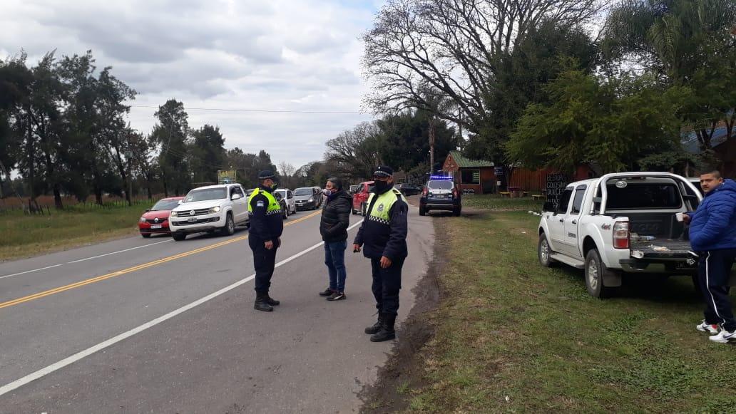 Nieve en los valles: la Policía habilitó el tránsito en la ruta 307