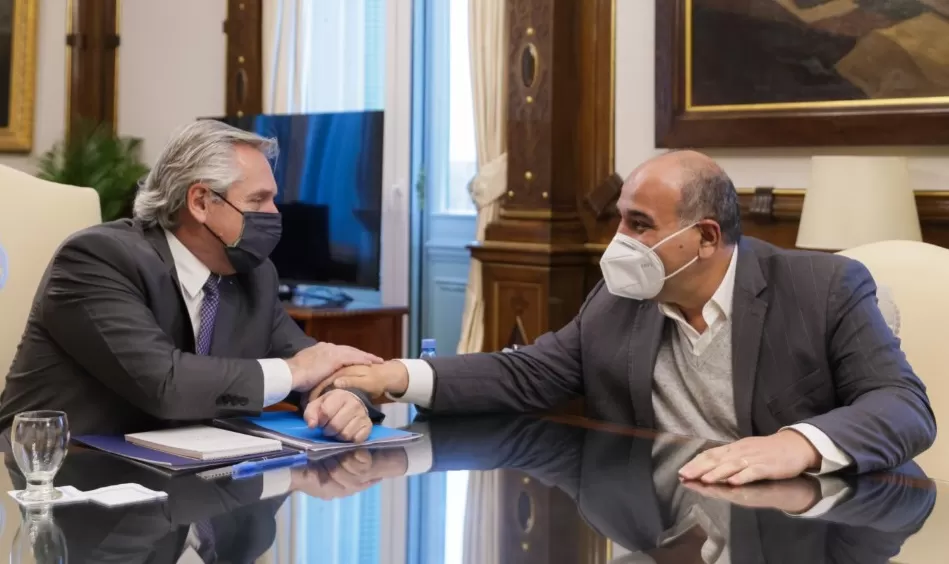 CON EL PRESIDENTE. Manzur, en una visita reciente a Alberto Fernández. Foto: Comunicación Pública