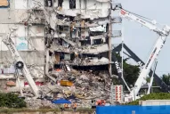 Colapso de un edificio en Miami: se detiene la búsqueda de sobrevivientes