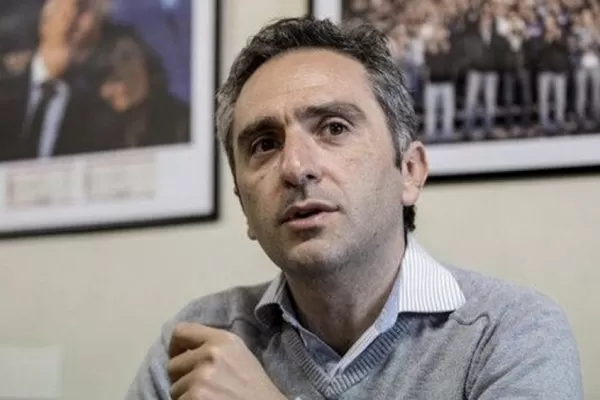 Larroque contra la oposición: apostó a que le vaya mal al Gobierno en la pandemia