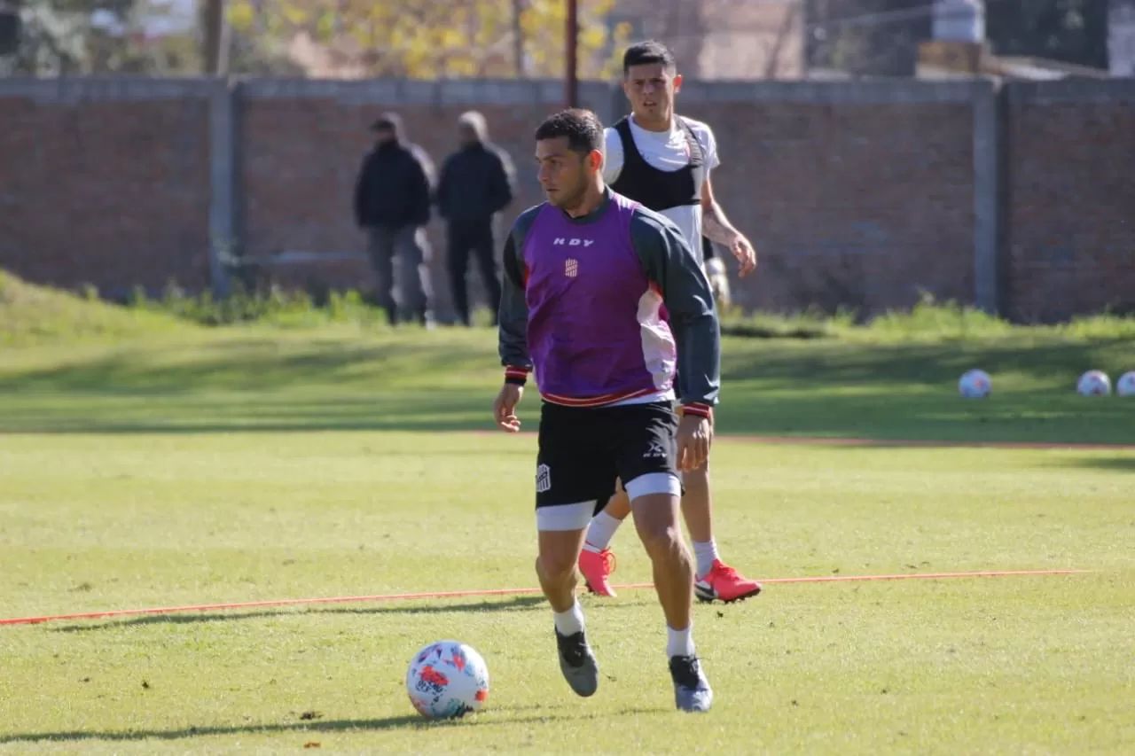 EL SANTO, DE ENTRENAMIENTO. Foto de Prensa CASMT