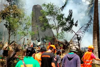 Se estrelló un avión: 45 muertos