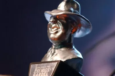 Qué famosos fueron elegidos para conducir la entrega de los Premios Gardel 2021