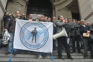 La Corte avaló la suspensión de la pensión honorífica por Malvinas a un represor de la ex ESMA