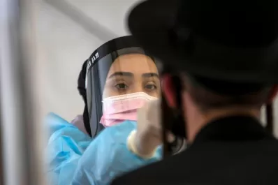 Israel volvió a registrar más de 5.000 casos diarios de covid-19