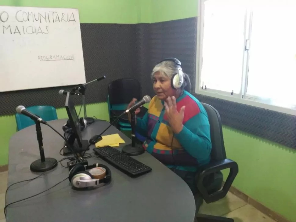 LA SEÑO. La maestra de Lengua, Mirian Lera, desde su aula radial.  