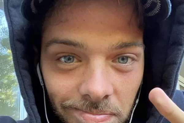 El influencer Santiago Maratea, contra los periodistas que cuestionaron su campaña