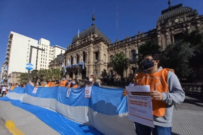 En plaza Independencia se concentró el malestar de varios sectores contra el Gobierno
