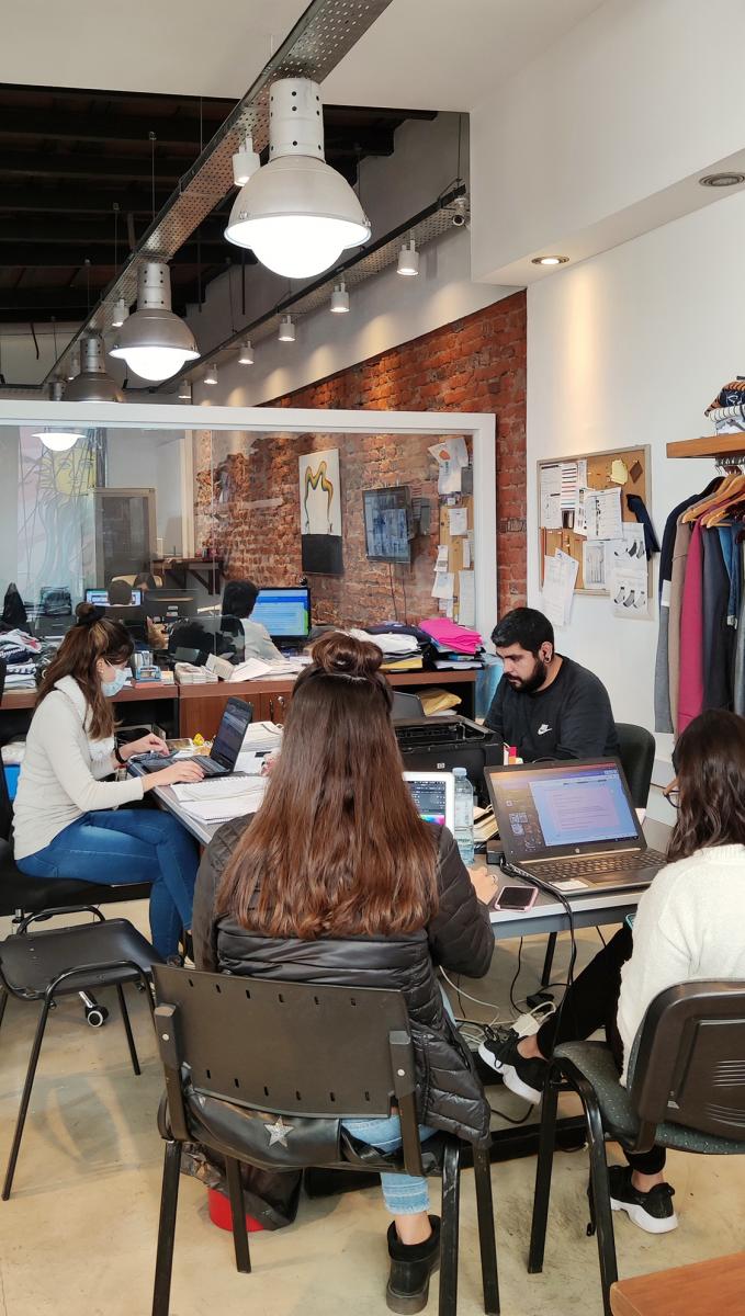 BUEN AMBIENTE. Las tiendas La Argentina se caracterizan por un clima laboral distendido y agradable.