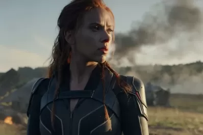 Scarlet Johansson se luce como espía