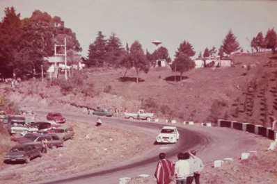 Un espectador de la carrera del 74, y el amigo que le ganó