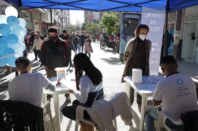 Tucumán vuelve a reportar menos de 1.000 casos de covid-19 en 24 horas