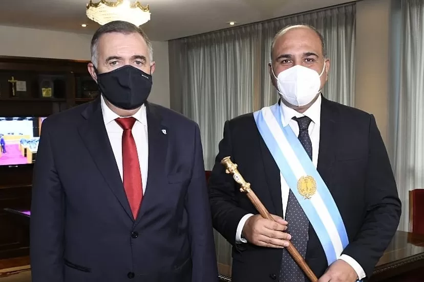 UNA DE LAS ÚLTIMAS JUNTOS. El vicegobernador Jaldo y el gobernador Manzur, en el acto de apertura de sesiones del 1 de marzo pasado. Una semana después se produciría el quiebre. Foto: prensa HLT (Archivo)